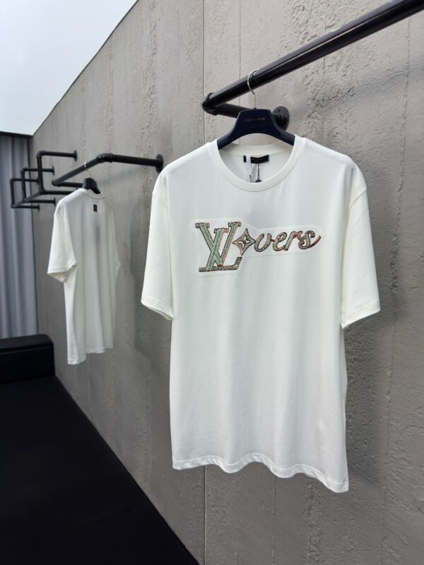 LOUIS VUITTON beaded letter short-sleeved T-shirt - 图片 3