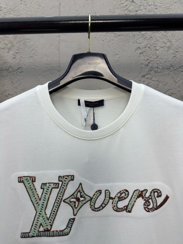 LOUIS VUITTON beaded letter short-sleeved T-shirt - 图片 7