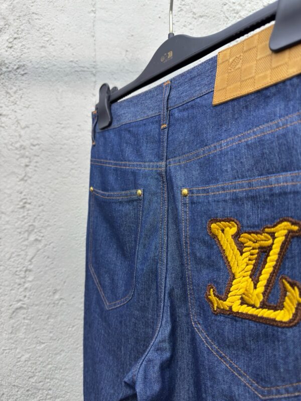 LOUIS VUITTON ROPE SIGNATURE LETTER-EMBROIDERED DENIM SHORTS - 图片 6