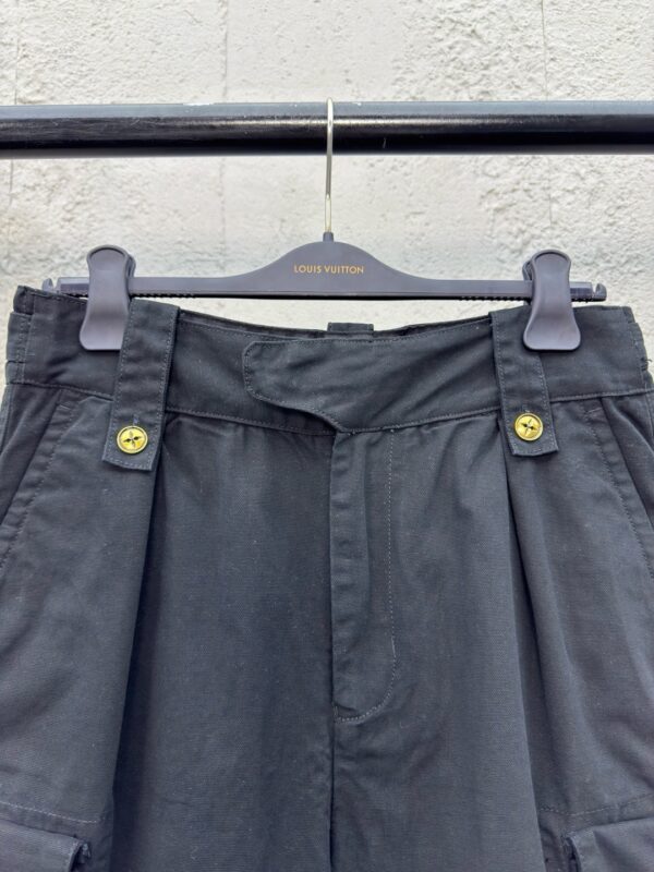 LOUIS VUITTON CARGO MULTI-POCKET SHORTS - 图片 4