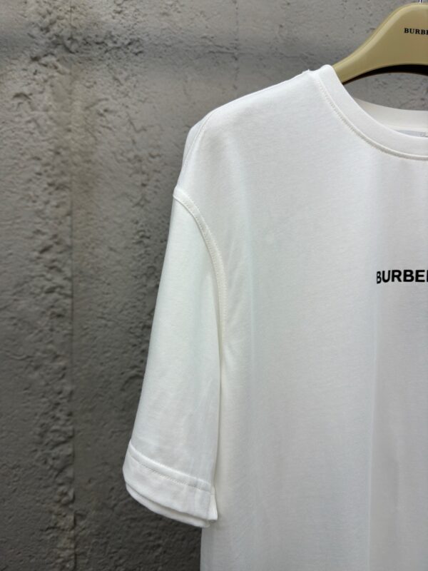BURBERRY short sleeves with horse print pattern on the back - 图片 4