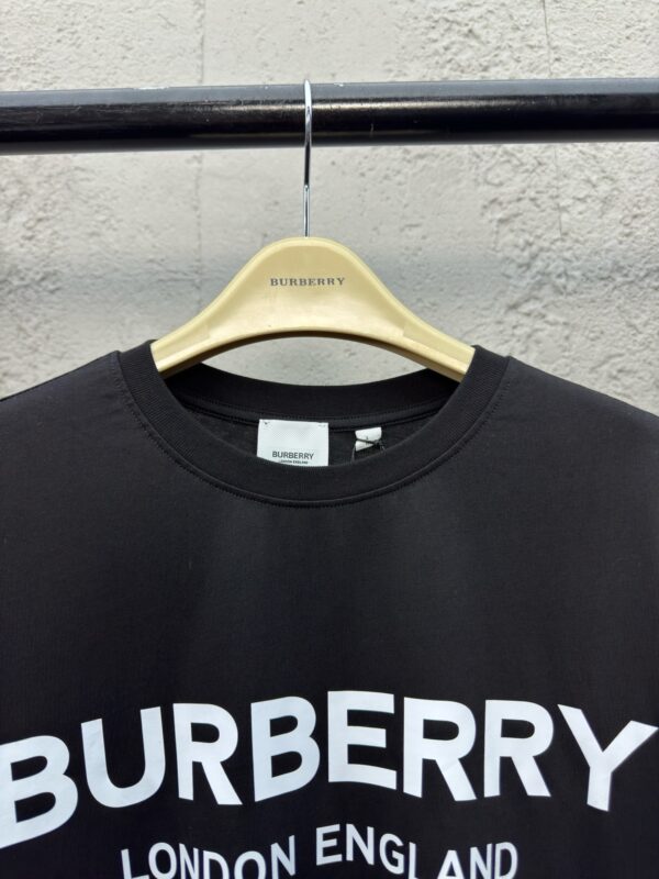 BURBERRY Letter print pattern short sleeves - 图片 9