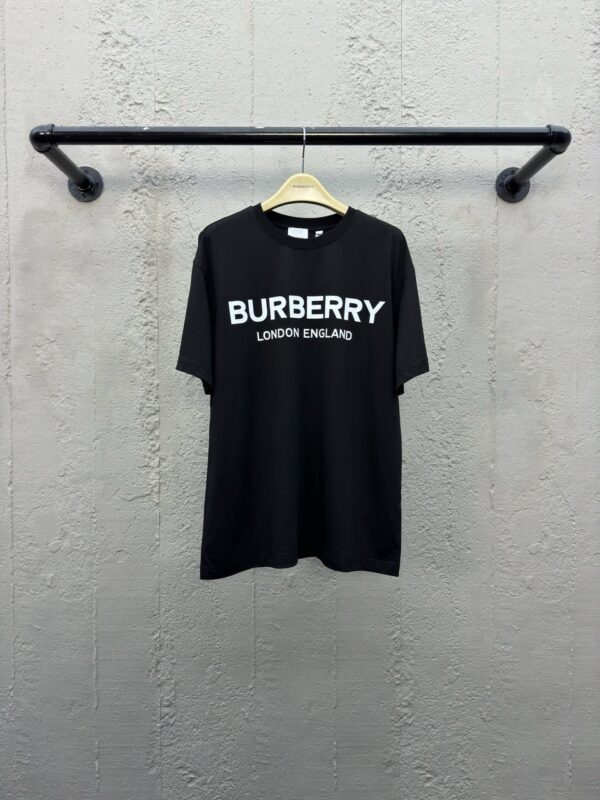 BURBERRY Letter print pattern short sleeves