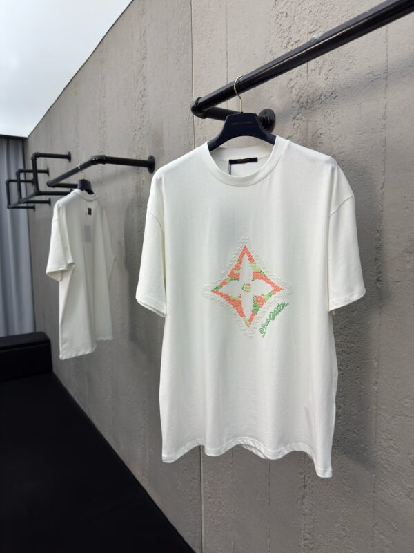LOUIS VUITTON Four-leaf Clover Hot Beaded Short Sleeves - 图片 3