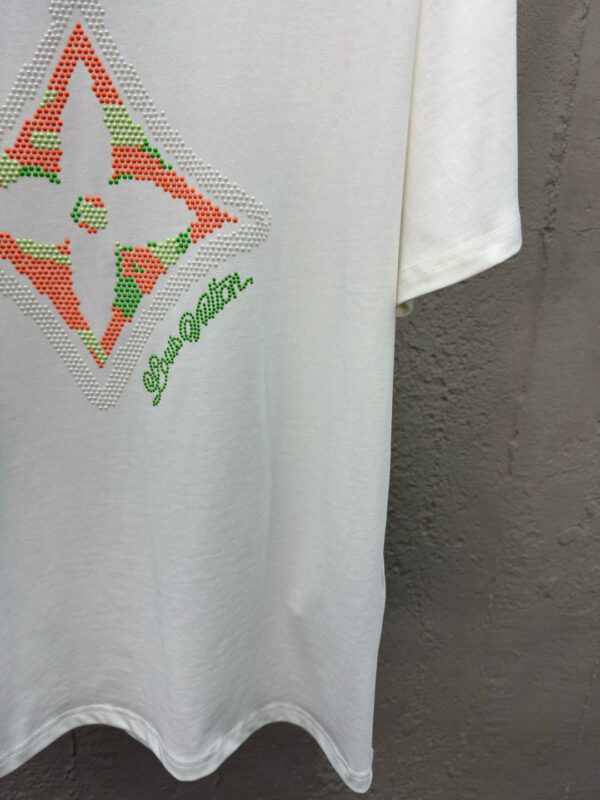 LOUIS VUITTON Four-leaf Clover Hot Beaded Short Sleeves - 图片 9