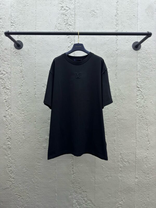 LOUIS VUITTON logo-embossed short sleeves