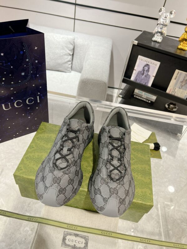 Gucc! Run series 24ss New water transfer sneakers - 图片 4