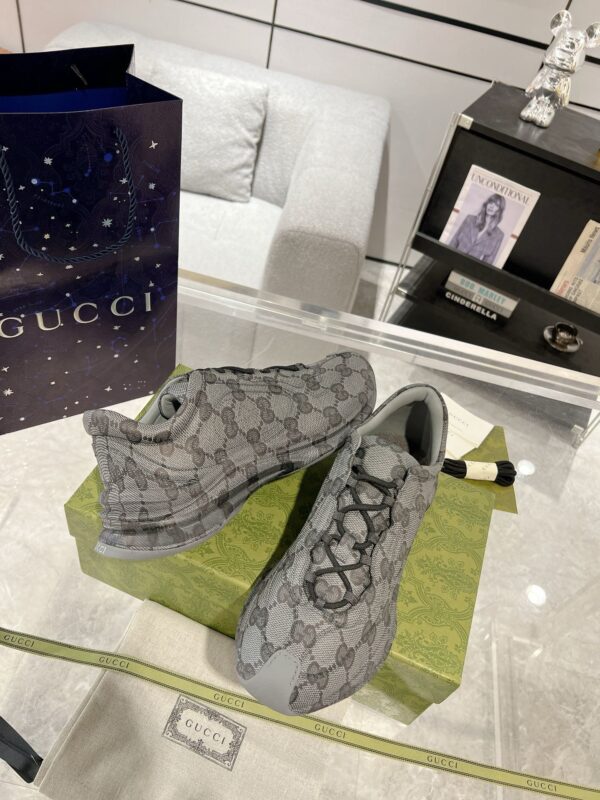 Gucc! Run series 24ss New water transfer sneakers - 图片 3