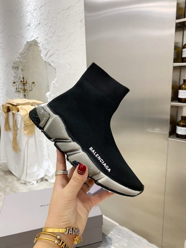 Balenciaga coated model - 图片 4