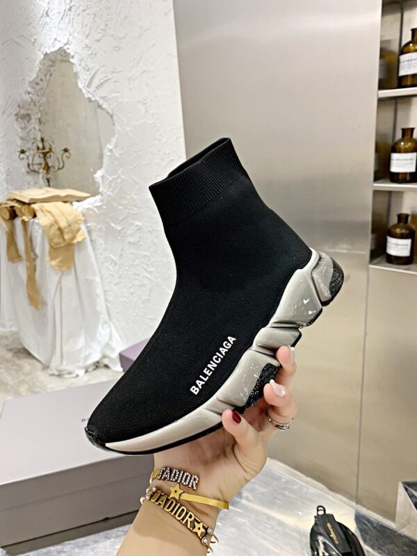 Balenciaga coated model - 图片 3