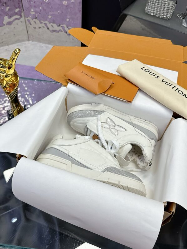 LV 2025 SS new official sync new colors 💗 Louis Vuitton catwalk skateboarding shoes are a hit - 图片 10