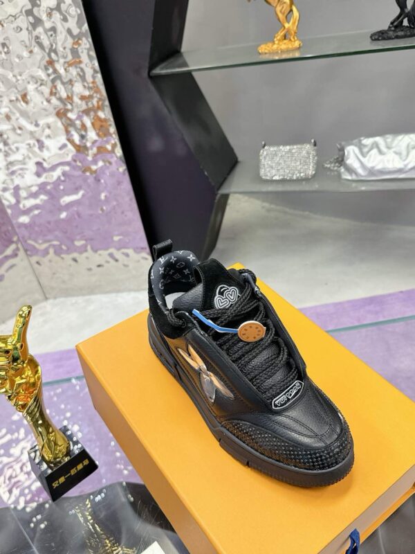 LV 2025 SS new official sync new colors 💗 Louis Vuitton catwalk skateboarding shoes are a hit - 图片 5