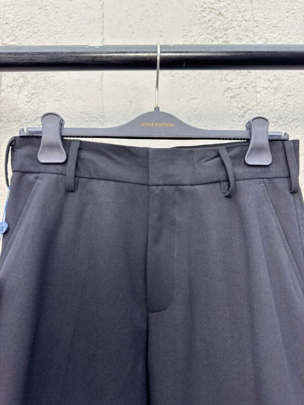 LOUIS VUITTON LABEL CARGO SHORTS - 图片 7