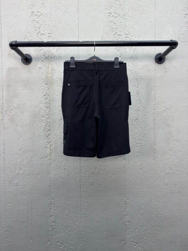 LOUIS VUITTON LABEL CARGO SHORTS - 图片 2