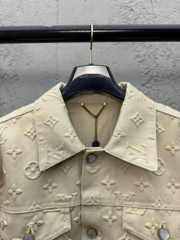 LOUIS VUITTON ALL-OVER EMBOSSED DENIM JACKET - 图片 6