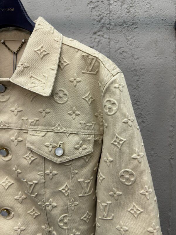 LOUIS VUITTON ALL-OVER EMBOSSED DENIM JACKET - 图片 11