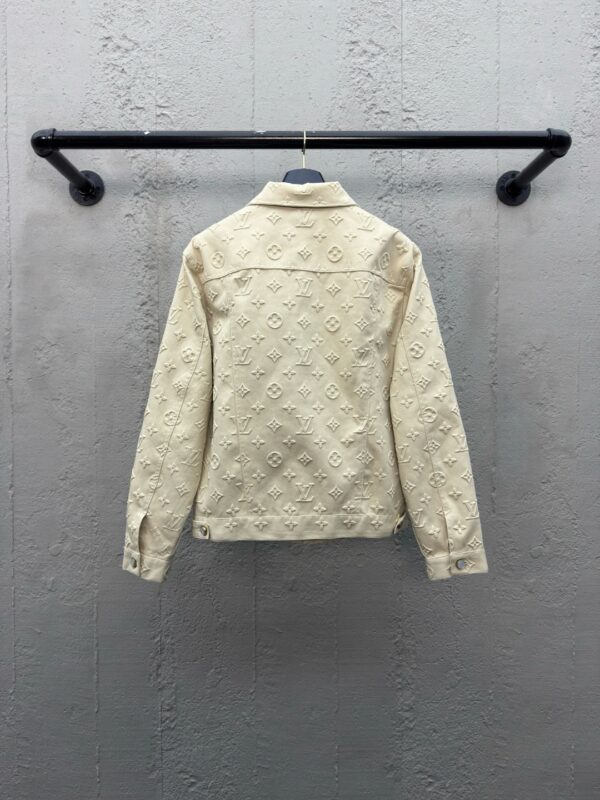 LOUIS VUITTON ALL-OVER EMBOSSED DENIM JACKET - 图片 2